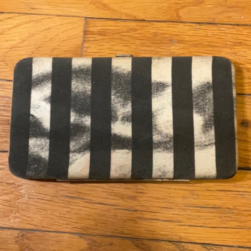 The Nightmare Before Christmas Wallet - Picture 2 of 5